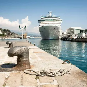 Harbor House Savona